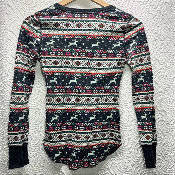Old Navy Winter Holiday Thermal Long Sleeve Top - Picture 4 of 5
